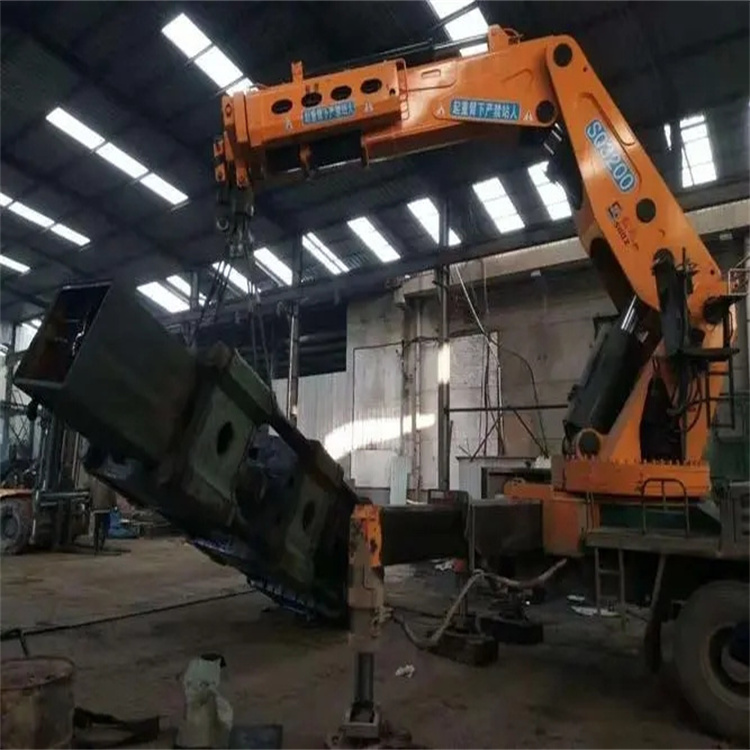 宜阳130吨折臂吊车出租吊机租赁附近电话